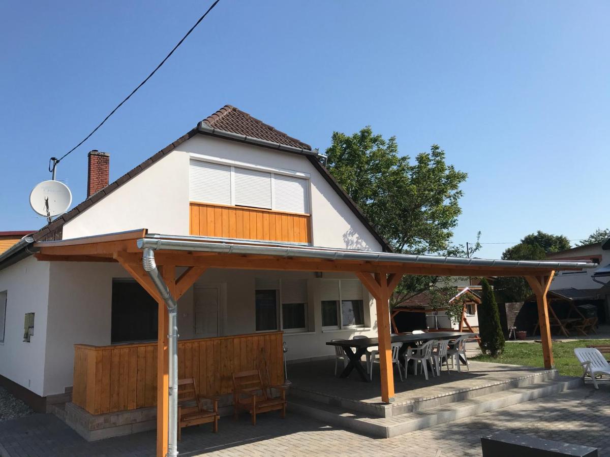 Nice Big House Balatonfenyves Exterior photo