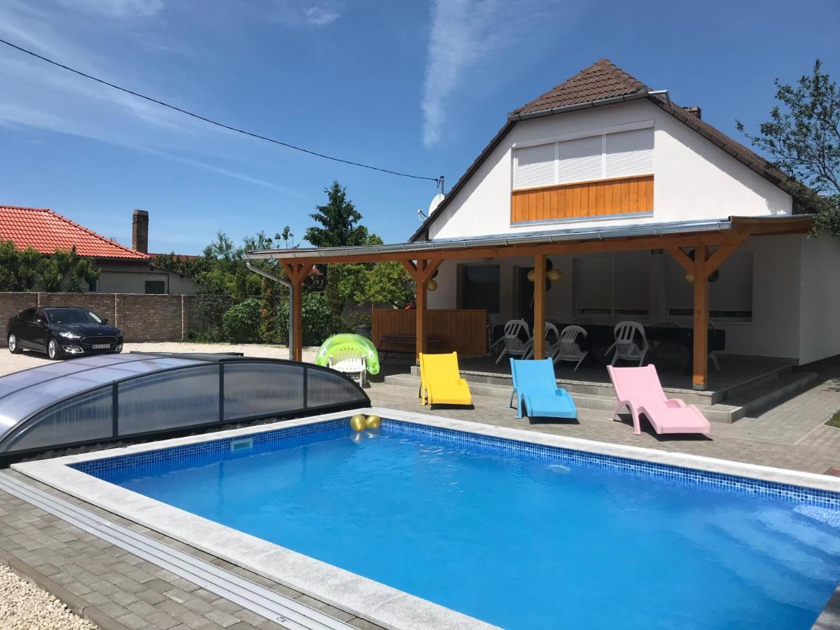 Nice Big House Balatonfenyves Exterior photo